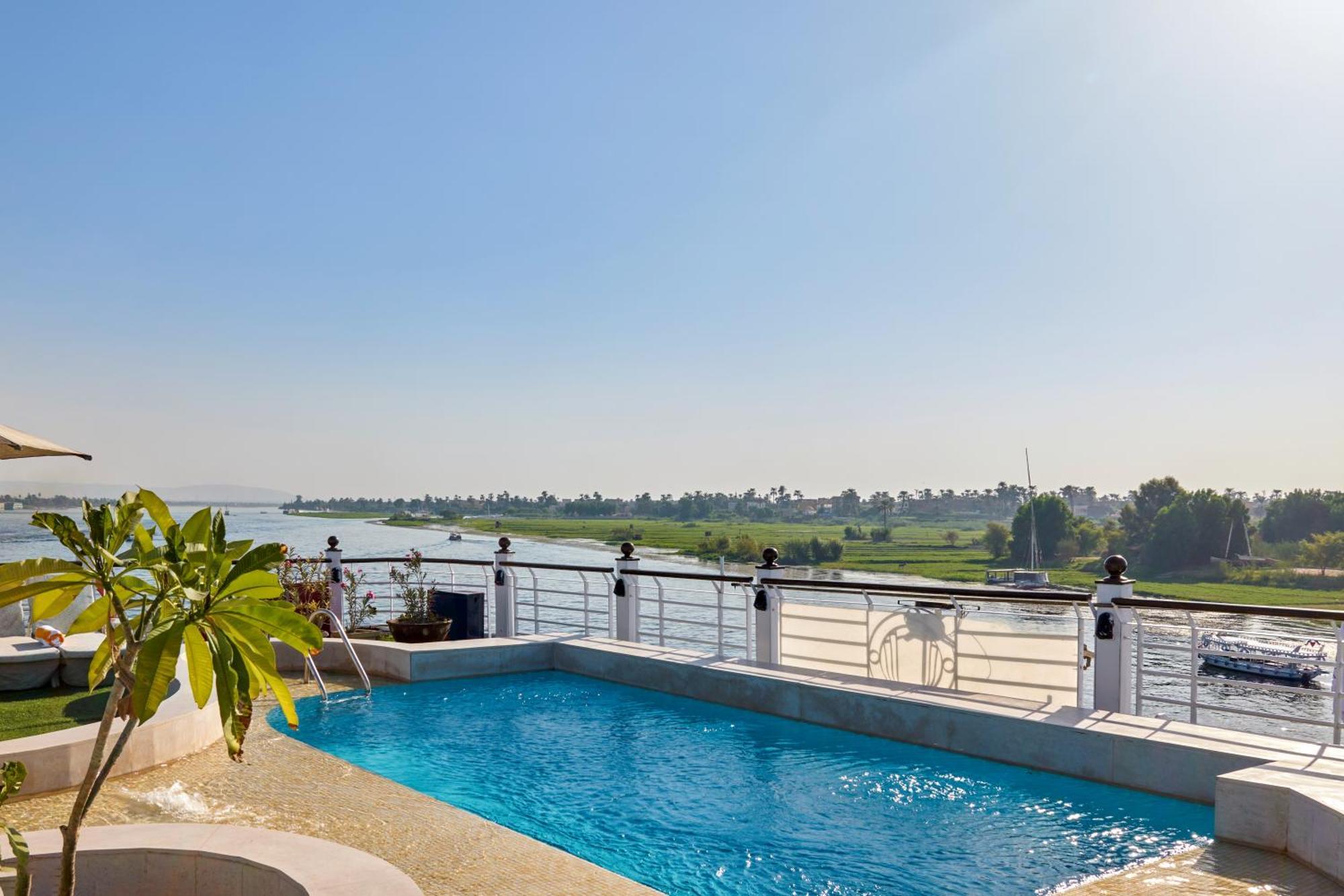 Moevenpick Royal Lotus Nile Cruise, Every Monday Four Nights From Luxor, Every Friday Three Nights From Aswan - Including Excursions & Sightseeing Zewnętrze zdjęcie